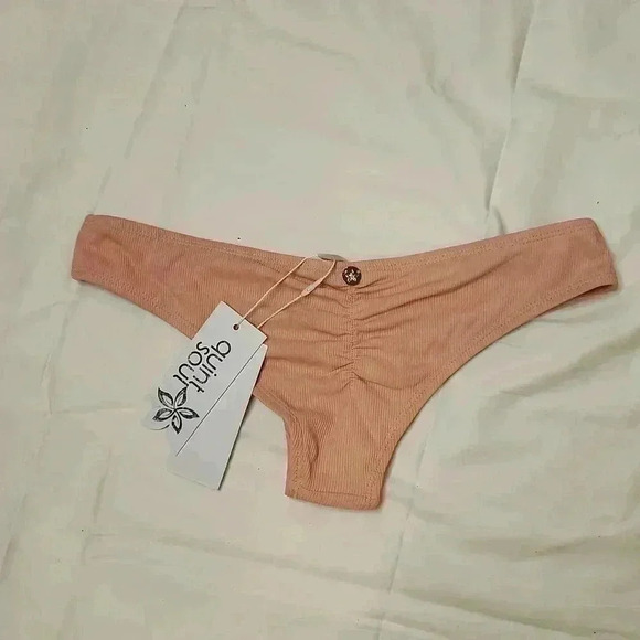 NWT Quintsoul bathsuit bottom Peach ๐ with scrunch bottom  NEVER WORN - Picture 3 of 5